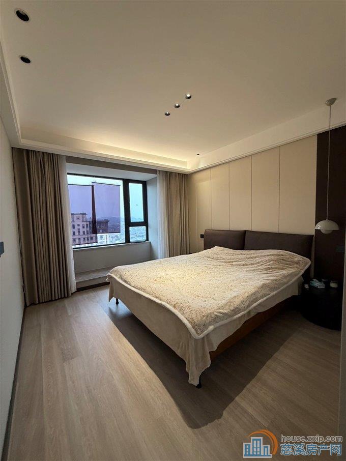 青樾府 168平210万 精装送车位