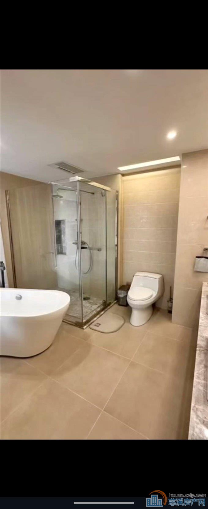 绿城御园10楼197平+车位精装4室2卫