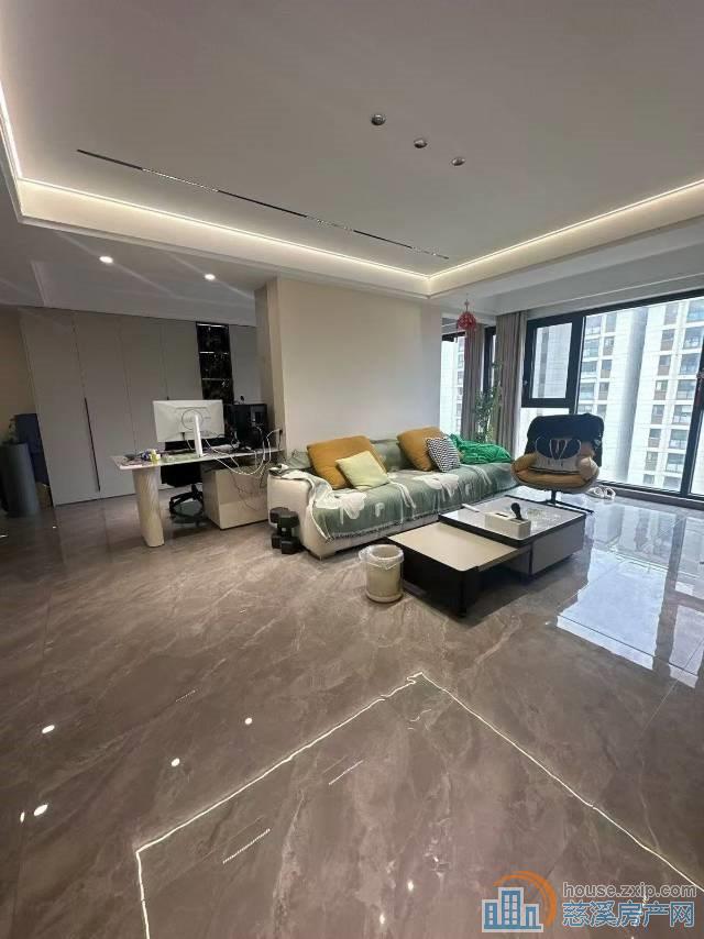 梧桐府117平好层精装3房2厅2卫+车位