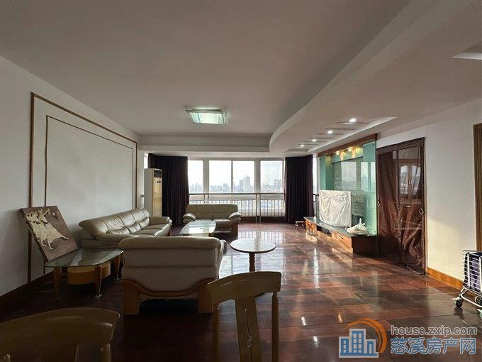 精装旦山万基175平188万送大 车库