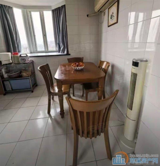 锦绣花园72平电梯房南北通精装90万