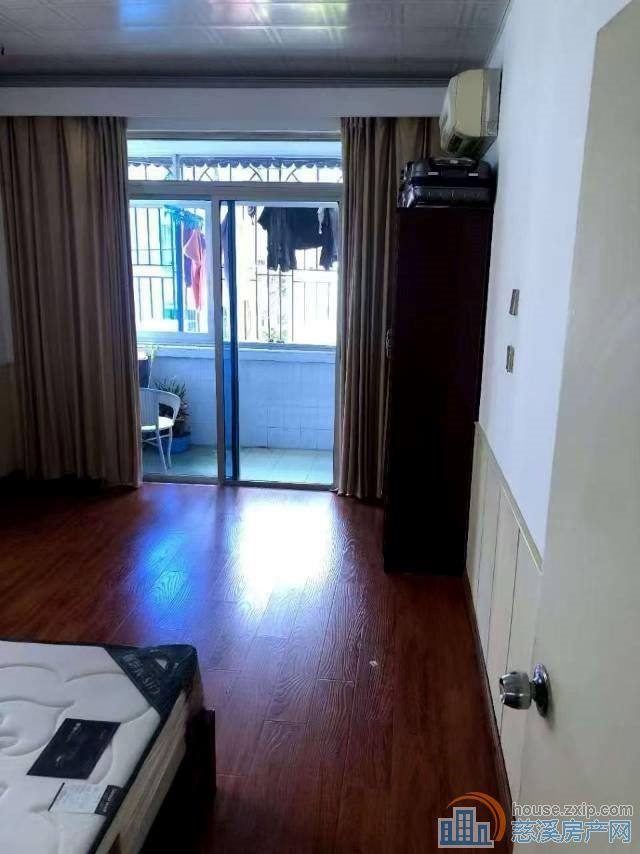 城东新村3楼65平自住装修上林无占用