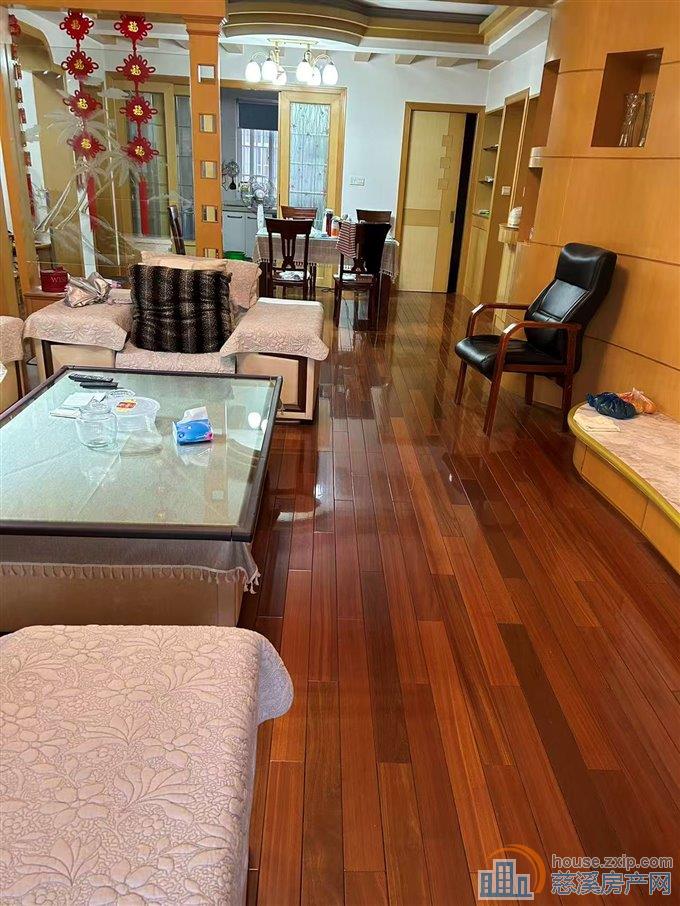 急卖]白云公寓二期3楼精装带车库储藏间