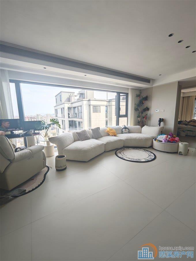 紫阙台140+车位豪华精装修独家直接钥匙