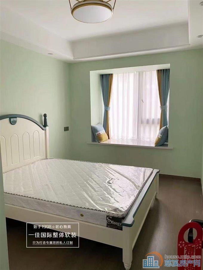 急卖珑玥府带车位4室精装修电梯洋房