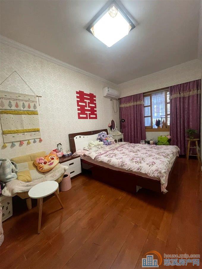 金东北苑   低楼层  白云新城无占用