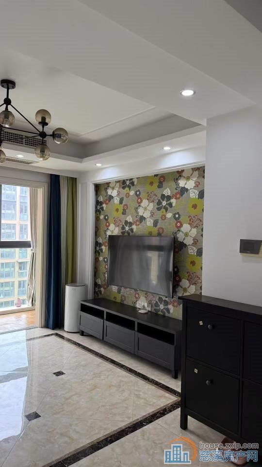 界牌电梯洋房精装2室首次出租2800元