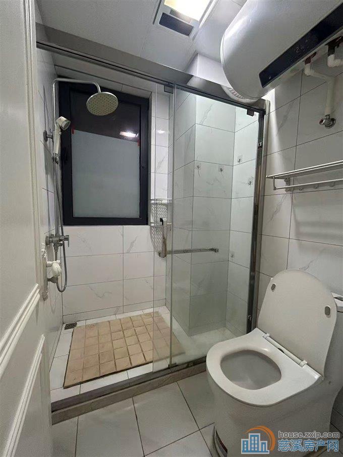 特价出租花样年悦城3房2卫