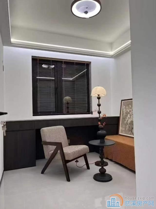 蔚蓝云图电梯洋房115平豪装149.6万