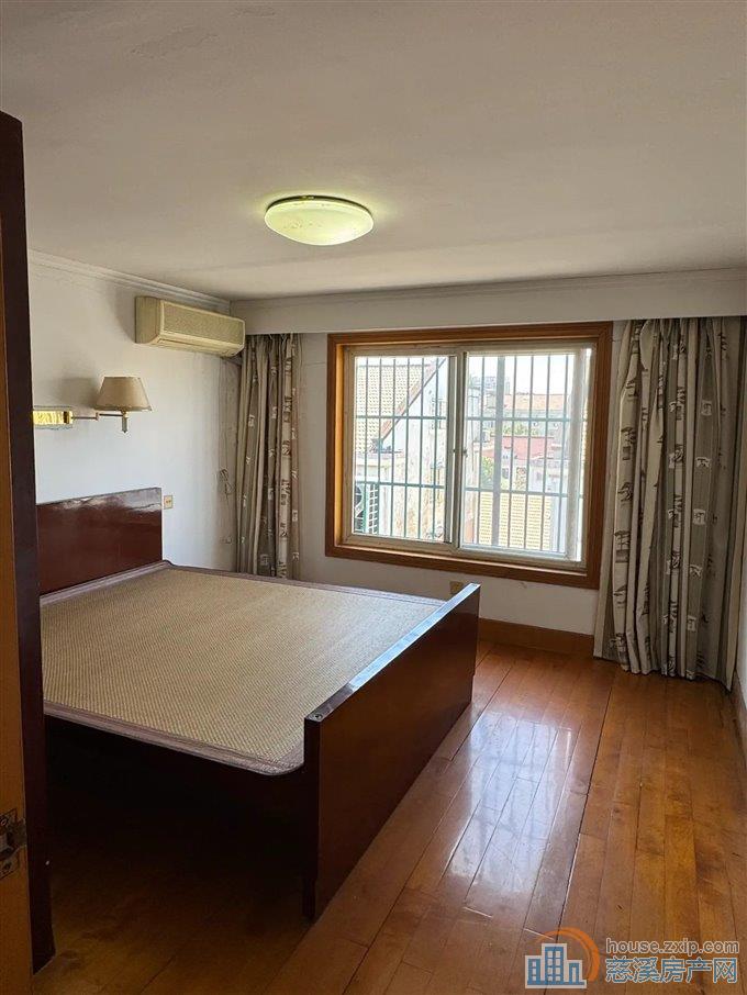 白云公寓161平128万送车库带露台