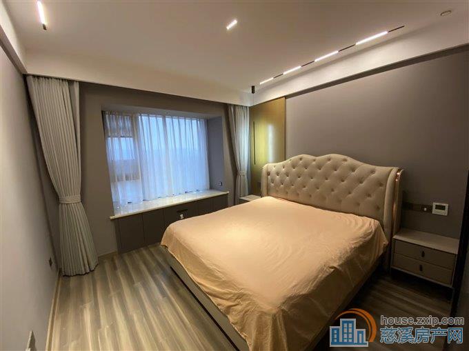 悦华府豪装70万带车位 黄金楼层 浙师大