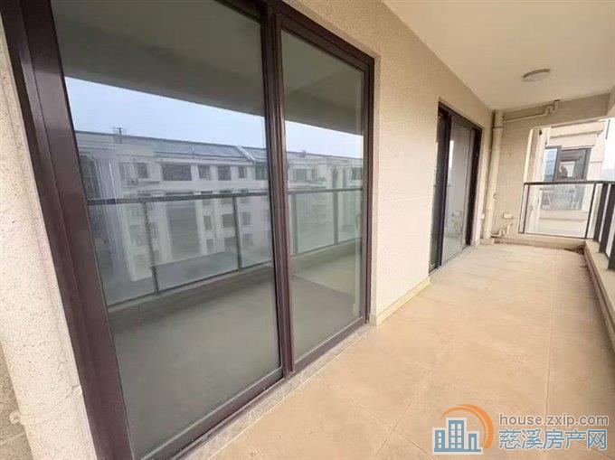 中海湖心半岛洋房143平好楼层精装未住