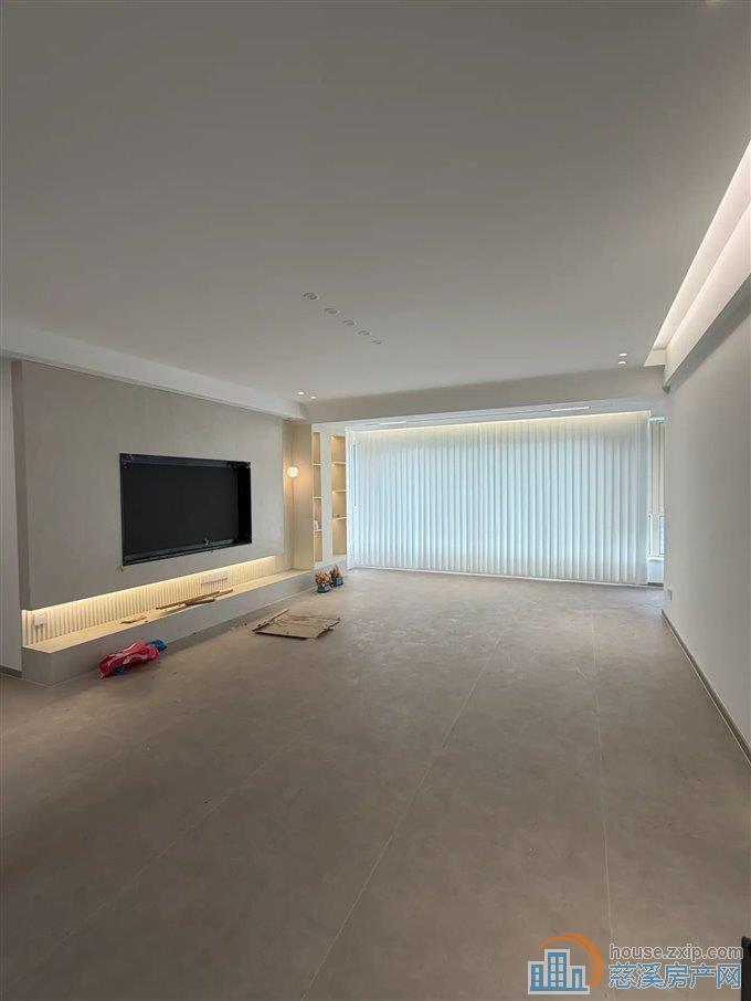 天誉华府205平380万全新精装修