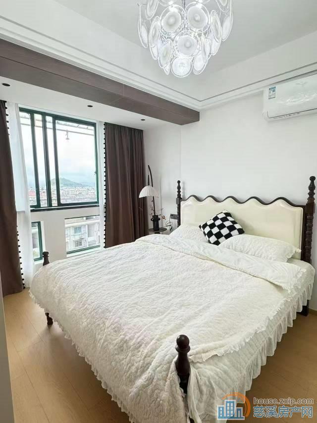 丽晶大厦市中心段62平68.8万豪装