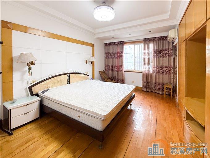 白云公寓161平128万带阁楼露台