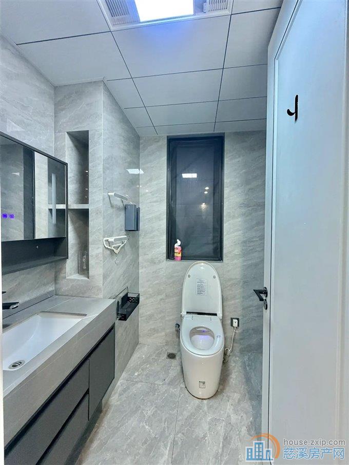 青樾府 精装131平方152万低总价