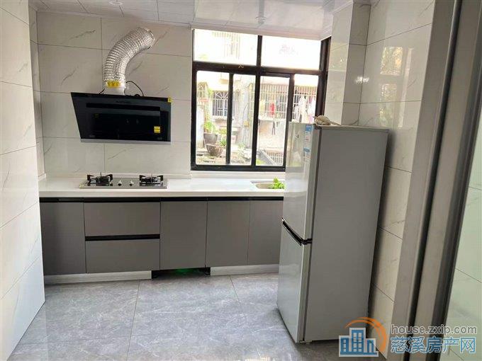 水门路2室2200元,看房方便