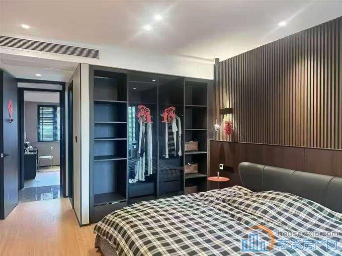 佳洲锦苑143平精装中间楼层190万