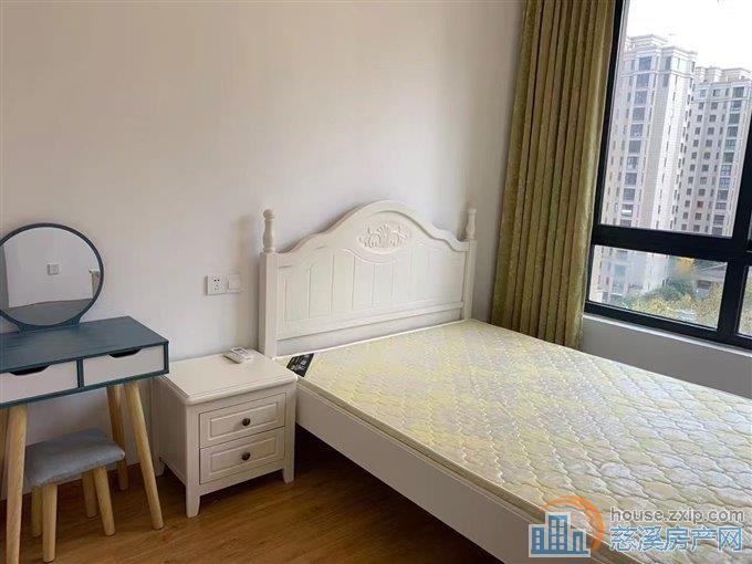 新潮塘北苑1800元直接