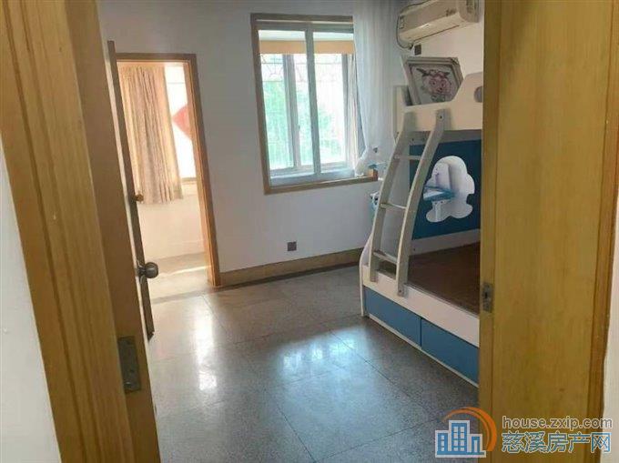 慈溪山庄74平精装4楼储藏室62.8万