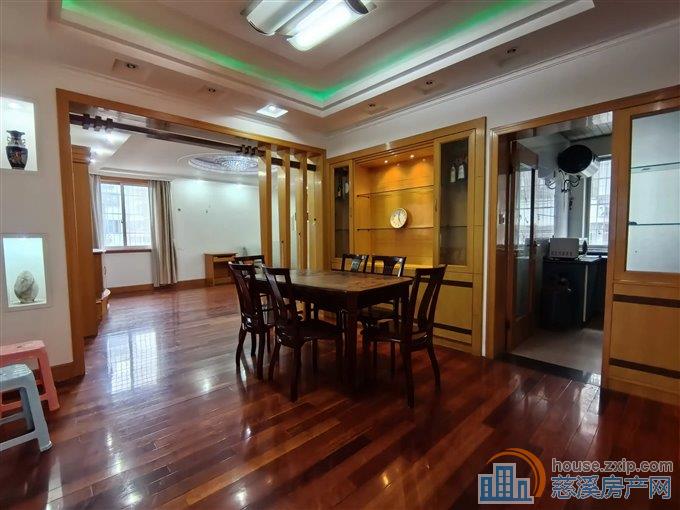 吉祥新村四区137平119.8万送车库