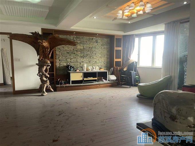 银泰边天九金第电梯房178平精装169万