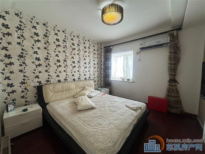 吉祥新村四区118平95万送车库