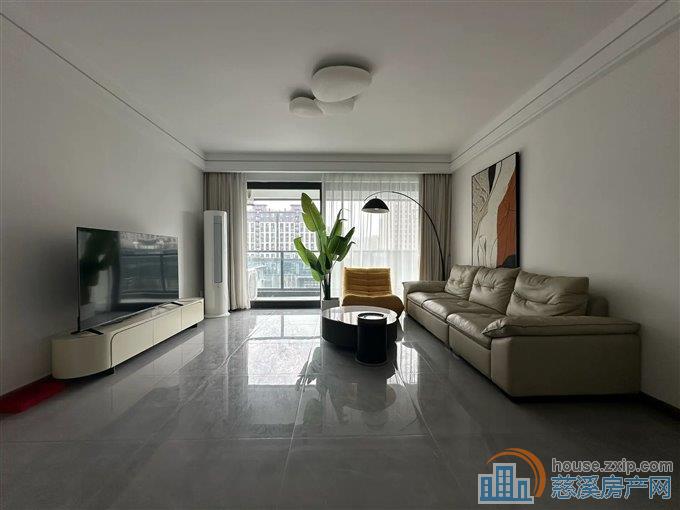 卓越湖樾云著花苑