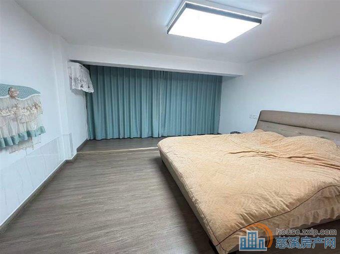 一品空间,朝北,精装修上下复式