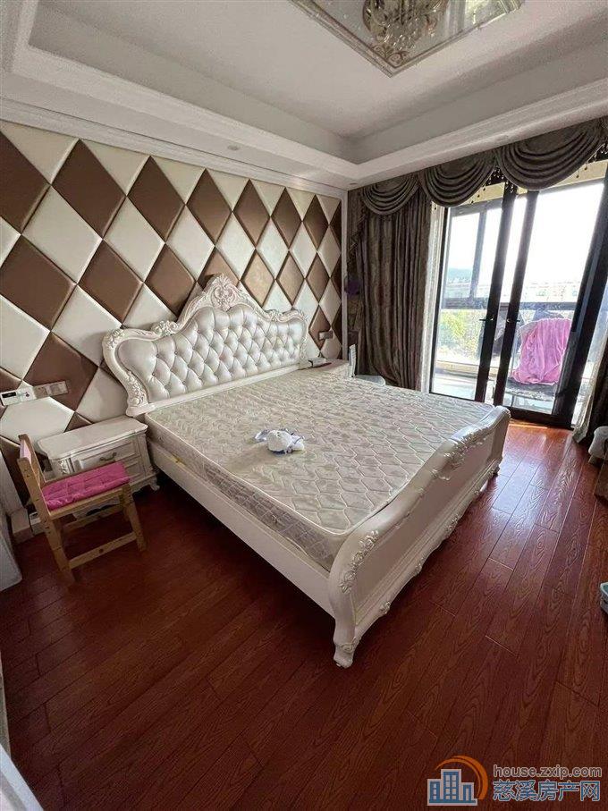 绿城诚园110平精装修3500每月