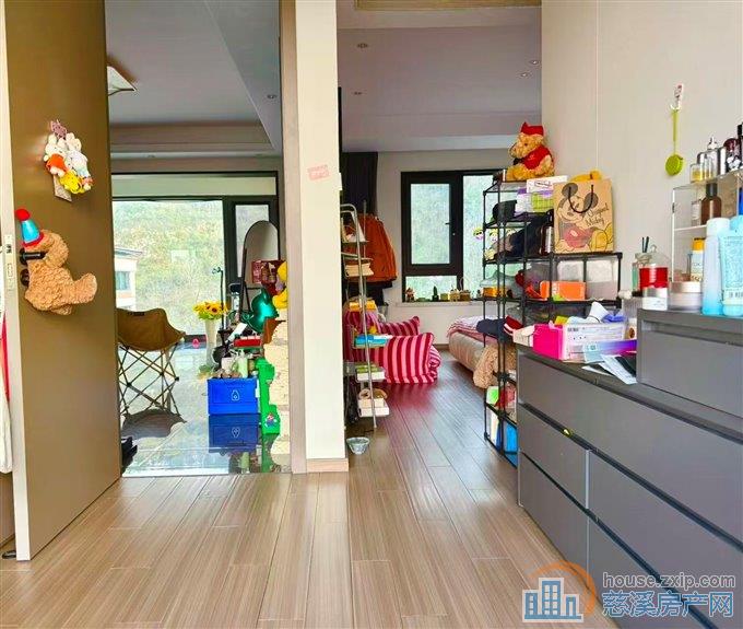 保利银杏小镇自住精装修185万一口价直接