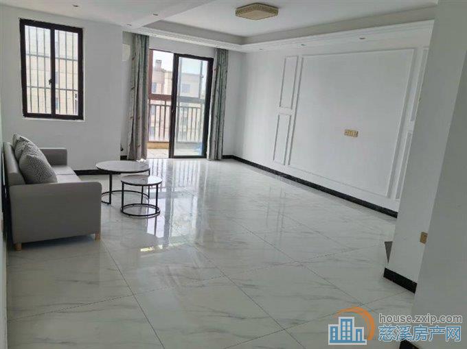 裕嘉小区 三室 2300元