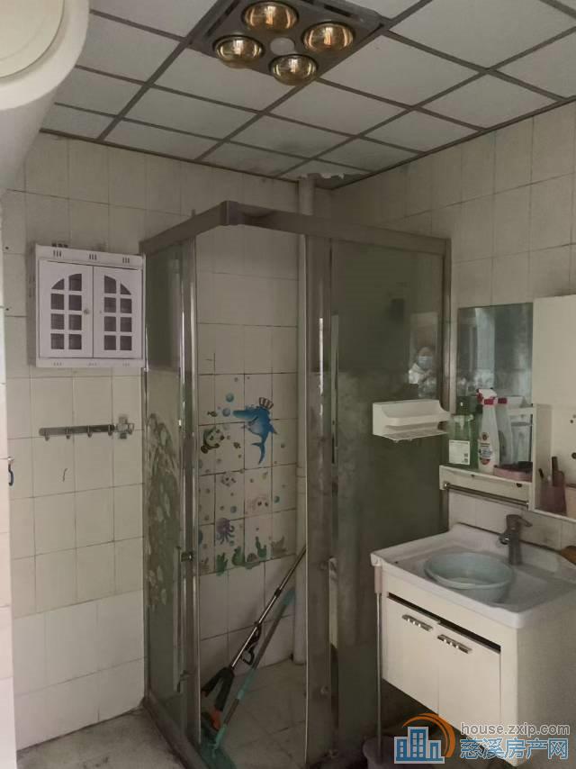 新城中心精装2楼88平十架63.8万