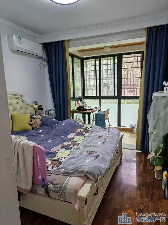 人和家园两室一厅自中央空调