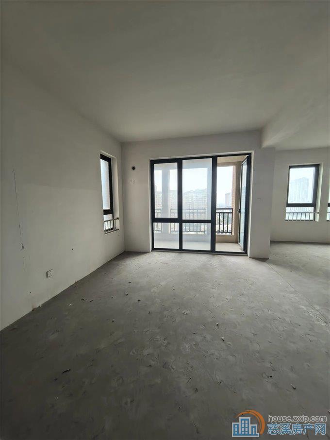 双喜花园 大平层193平方208万车位