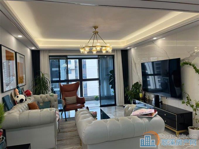 天元月桂府三室2厅2卫豪华装修拎包入住