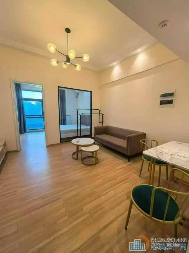 海铂中心 60平朝南精装修 43.8万