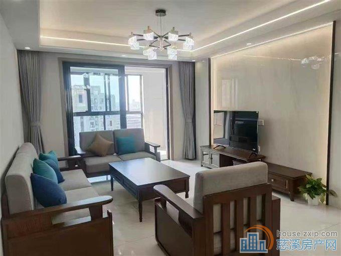 中海湖心半岛豪装4室2卫5500元