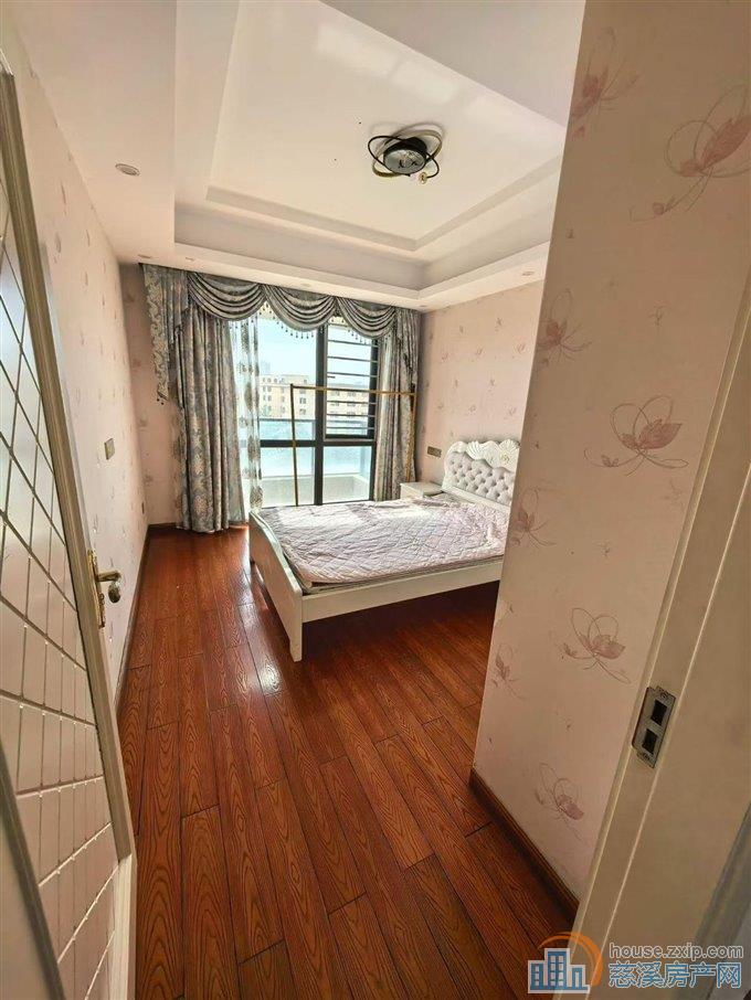 绿城诚园110平精装修3500每月