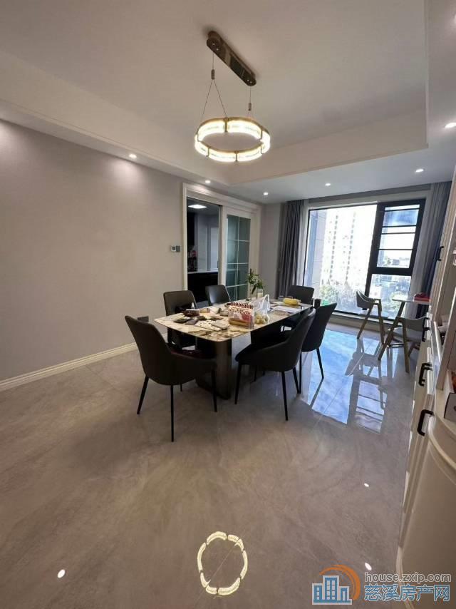 复地御溪雅苑小高层184.5平245万