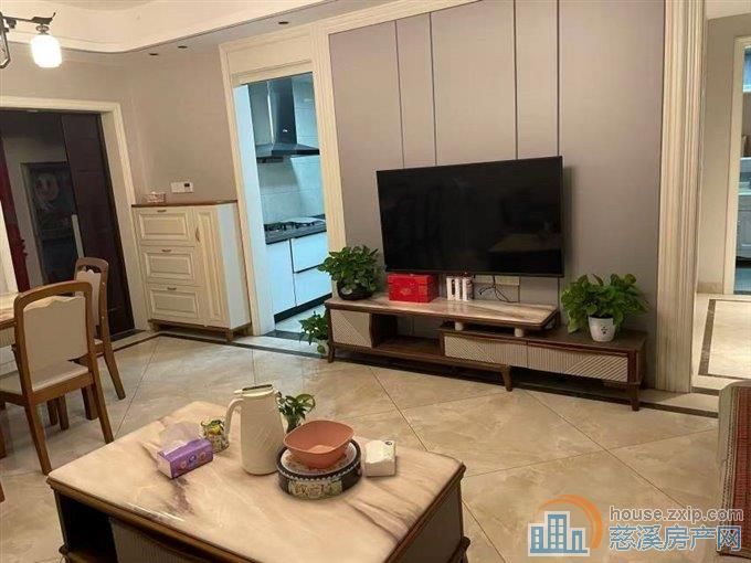 新潮塘南苑精装中上层送车位储藏室满2年