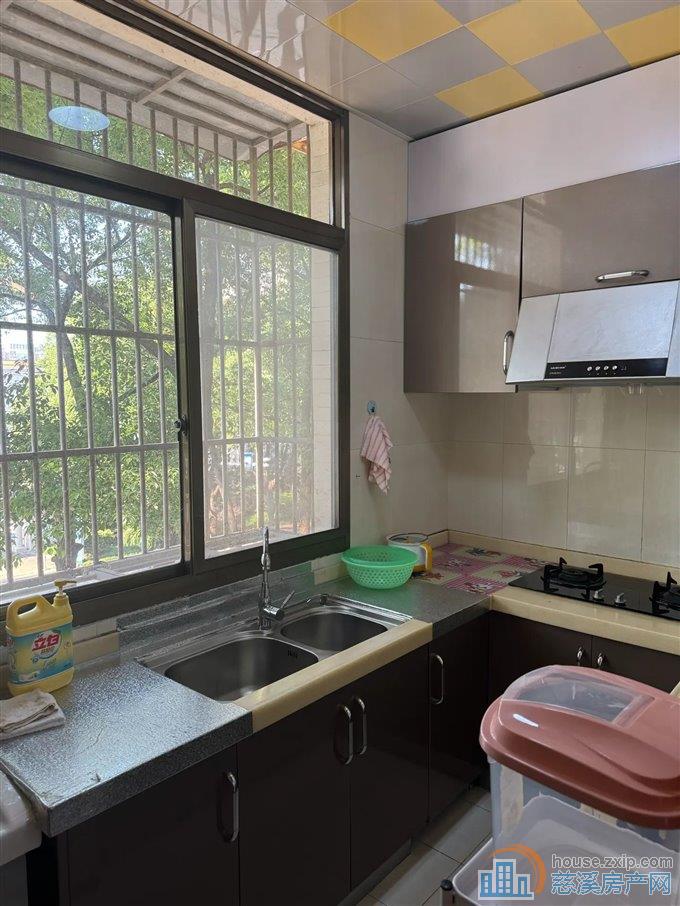 三北大街 精装 85平方72万低楼层