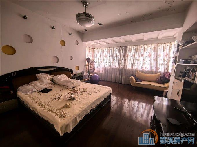 隆兴家园 买一层送一层 带大车库