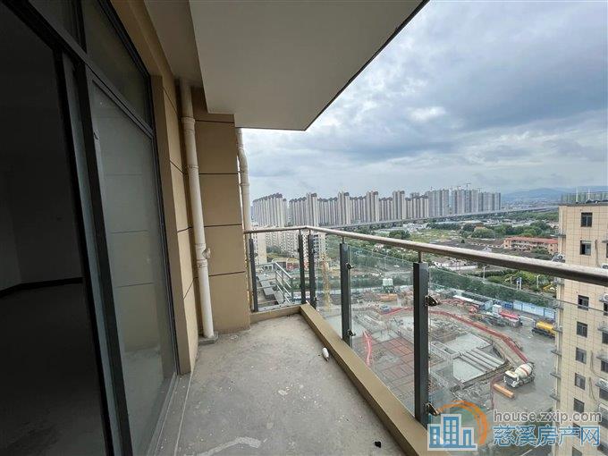 双和家苑 毛坯136平方122万带车位