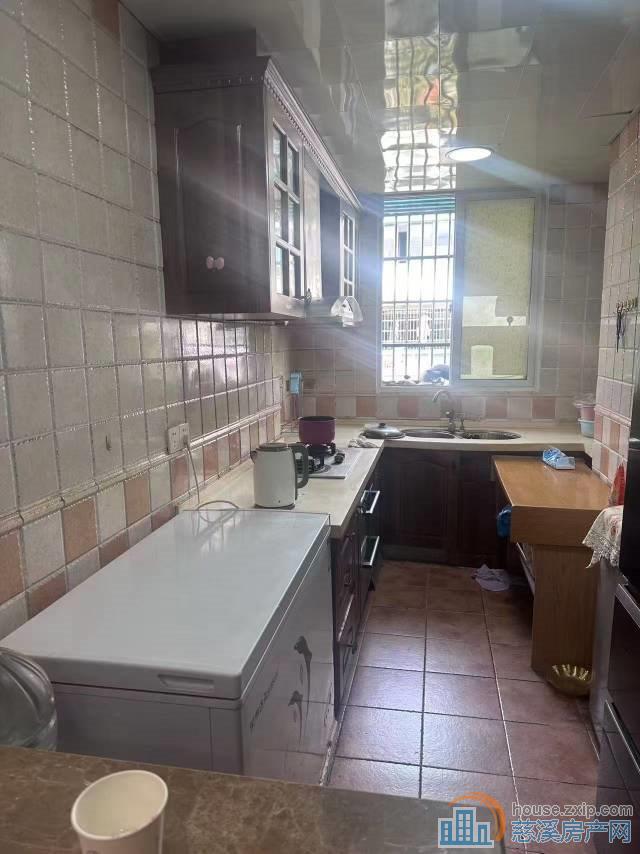 恒大对面 舜韵华庭 精装修 带车库