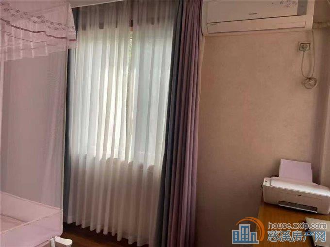 景和家园东区89平边套二楼精装66.6万