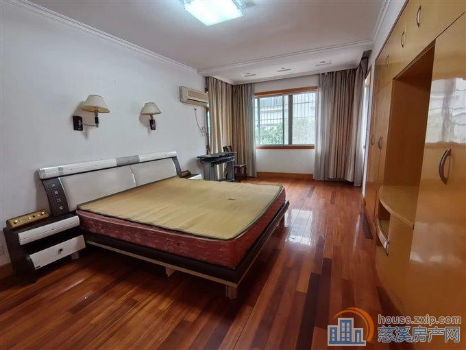 吉祥新村四区137平119.8万送车库