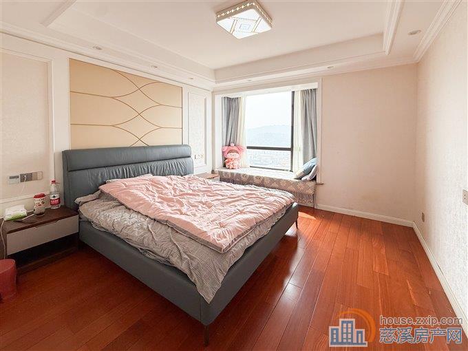 复地御溪雅苑二期 精装 边套 满五唯一