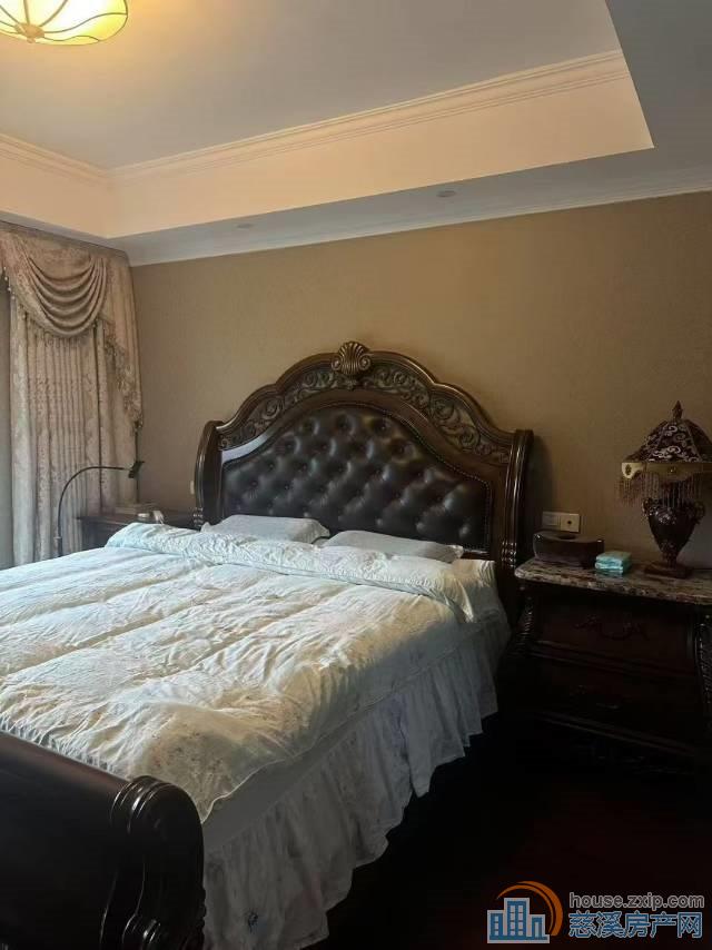 金地鸿悦高档小区电梯房189平279.8