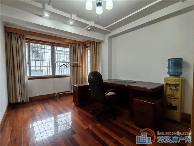 吉祥新村四区137平119.8万送车库